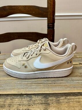 Nike Court Borough Recraft SE GS Sanddrift Embroidered Floral Size 4.5 EUC